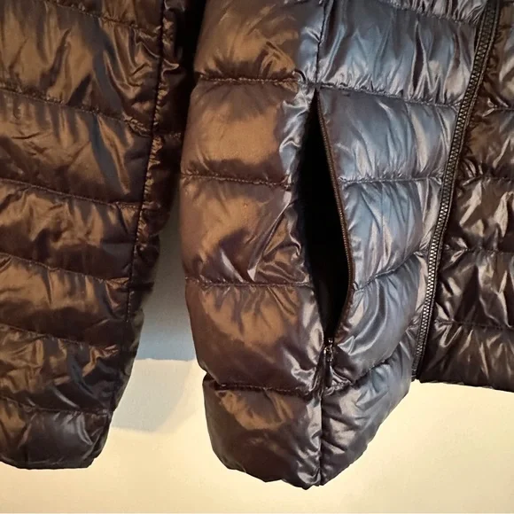 Uniqlo Ultra Light Down Parka in 09 Black - Picture 3 of 5